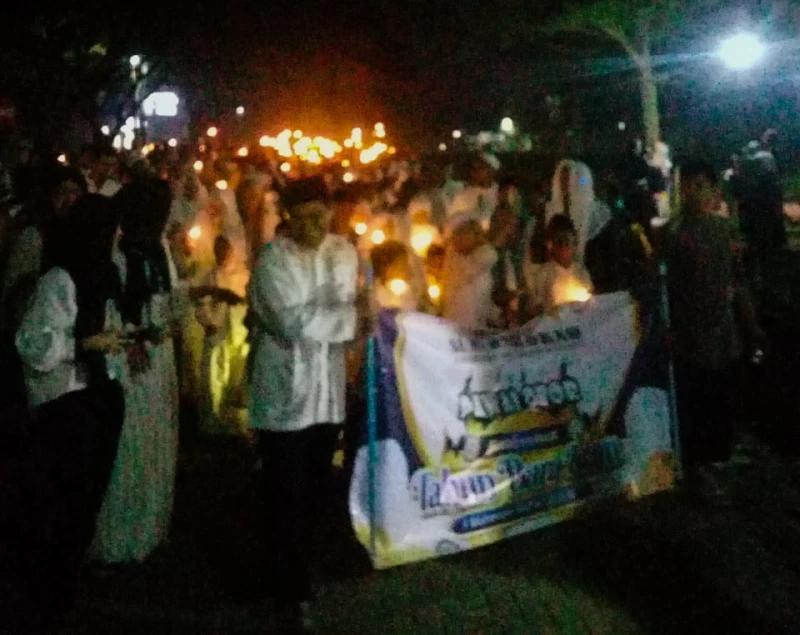 Pawai Obor: Menyambut Tahun Baru Islam dengan Cahaya Harapan - SpiritKita.id
