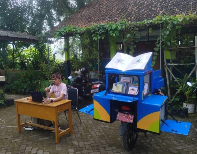 DISARPUS KBB kolaborasi dengan Forum TBM KBB bergerak dengan Moling ke Sekolah - SpiritKita.id
